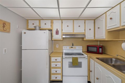 Condominio en alquiler en New Port Richey, Florida, 1 dormitorio, 85.75 m2 № 1910903 - foto 10
