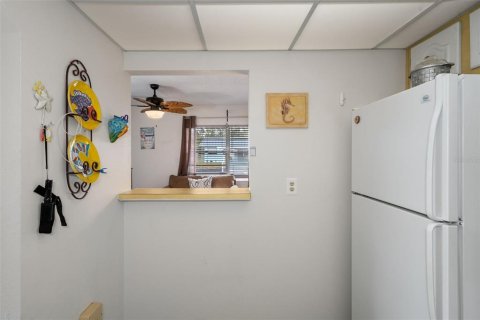 Condominio en alquiler en New Port Richey, Florida, 1 dormitorio, 85.75 m2 № 1910903 - foto 12