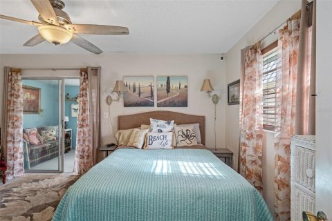 Condominio en alquiler en New Port Richey, Florida, 1 dormitorio, 85.75 m2 № 1910903 - foto 17