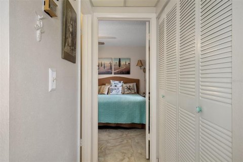 Condominio en alquiler en New Port Richey, Florida, 1 dormitorio, 85.75 m2 № 1910903 - foto 13
