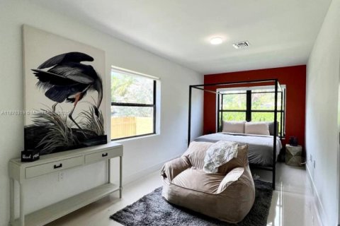 Casa en venta en Fort Lauderdale, Florida, 4 dormitorios, 263.47 m2 № 1930871 - foto 7