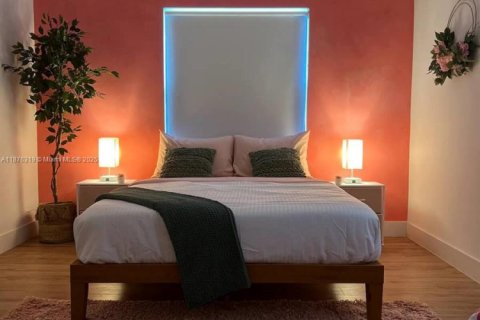 Casa en venta en Fort Lauderdale, Florida, 4 dormitorios, 263.47 m2 № 1930871 - foto 22