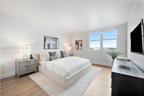 Купить кондоминиум в Бей-Харбор-Айлендс, Флорида 1 спальня, 88.26м2, № 1969835 - фото 11