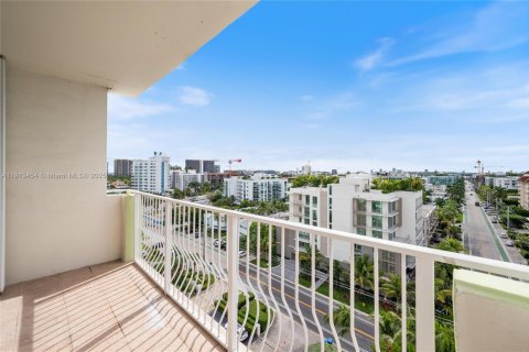 Купить кондоминиум в Бей-Харбор-Айлендс, Флорида 1 спальня, 88.26м2, № 1969835 - фото 16