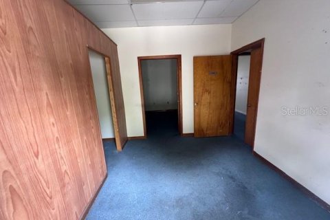 Propiedad comercial en alquiler en Spring Hill, Florida, 90.02 m2 № 1778250 - foto 4