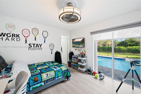 House in Weston, Florida 5 bedrooms, 242.2 sq.m. № 2015430 - photo 22