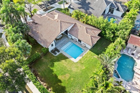 House in Weston, Florida 5 bedrooms, 242.2 sq.m. № 2015430 - photo 30