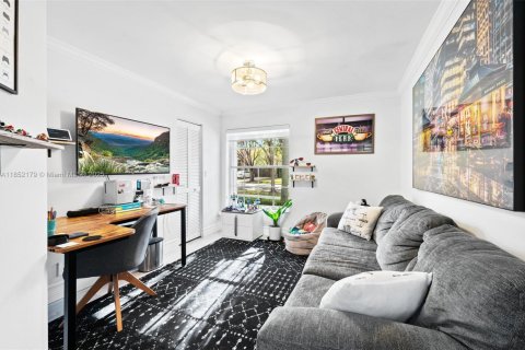 House in Weston, Florida 5 bedrooms, 242.2 sq.m. № 2015430 - photo 24