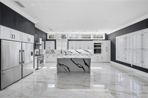 House in Clearwater, Florida 7 bedrooms, 794.69 sq.m. № 2132125 - photo 13