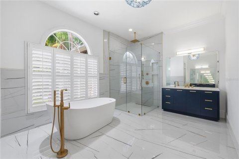 House in Clearwater, Florida 7 bedrooms, 794.69 sq.m. № 2132125 - photo 20