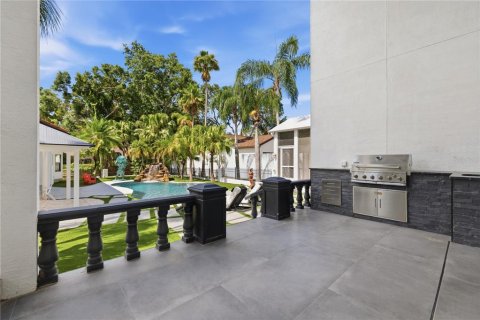 House in Clearwater, Florida 7 bedrooms, 794.69 sq.m. № 2132125 - photo 26