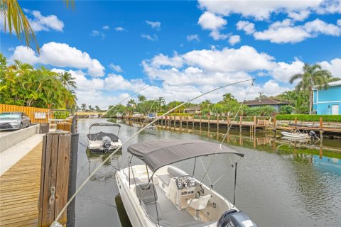Condo in Lighthouse Point, Florida, 2 bedrooms № 2003196 - photo 28