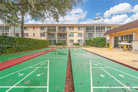 Condo in Lighthouse Point, Florida, 2 bedrooms № 2003196 - photo 24