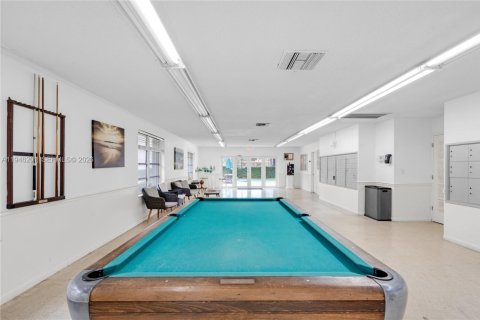 Condo in Lighthouse Point, Florida, 2 bedrooms № 2003196 - photo 25