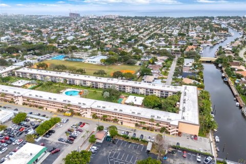 Condo in Lighthouse Point, Florida, 2 bedrooms № 2003196 - photo 29