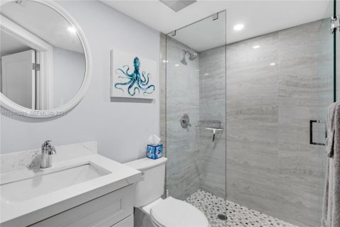 Condo in Lighthouse Point, Florida, 2 bedrooms № 2003196 - photo 18