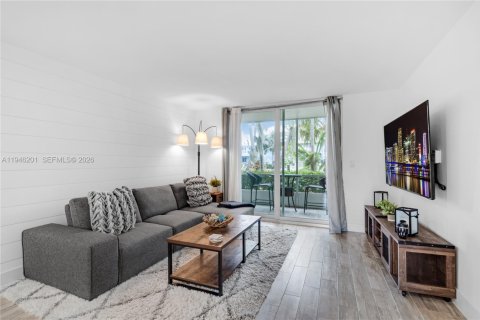 Condo in Lighthouse Point, Florida, 2 bedrooms № 2003196 - photo 3