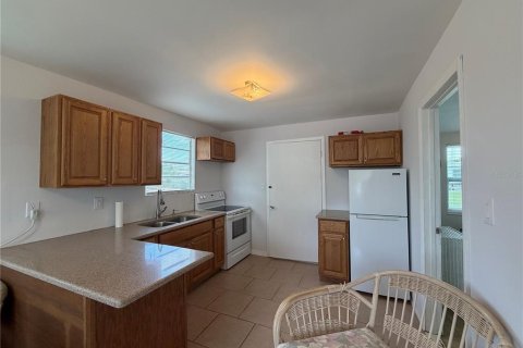 Appartement à louer à North Port, Floride: 1 chambre, 65.03 m2 № 2135561 - photo 5