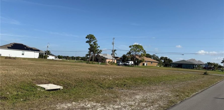 Terreno en Cape Coral, Florida № 1553817