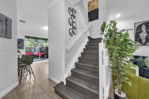 Touwnhouse à vendre à Miami, Floride: 3 chambres, 161.93 m2 № 2064083 - photo 21