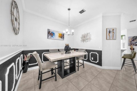 Touwnhouse à vendre à Miami, Floride: 3 chambres, 161.93 m2 № 2064083 - photo 10