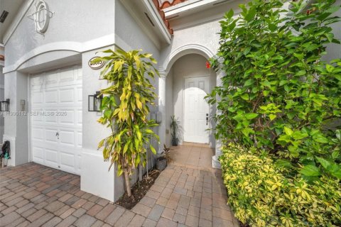 Touwnhouse à vendre à Miami, Floride: 3 chambres, 161.93 m2 № 2064083 - photo 5