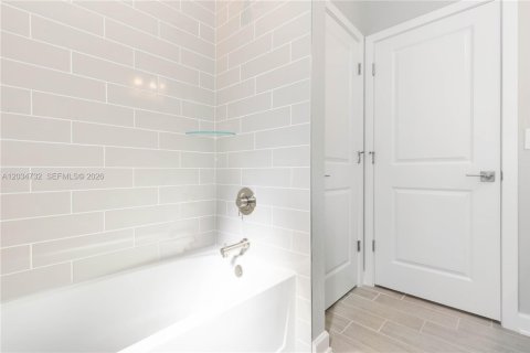 Villa ou maison à vendre à Palm Bay, Floride: 3 chambres, 166.02 m2 № 2191722 - photo 20