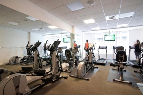 Купить кондоминиум в Майами, Флорида 2 спальни, 97.36м2, № 1942797 - фото 9