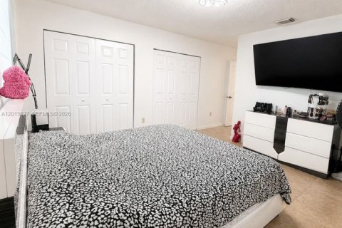Villa ou maison à vendre à Homestead, Floride: 4 chambres, 166.85 m2 № 2076363 - photo 13