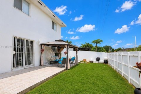 Villa ou maison à vendre à Homestead, Floride: 4 chambres, 166.85 m2 № 2076363 - photo 23