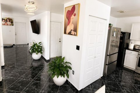 Villa ou maison à vendre à Homestead, Floride: 4 chambres, 166.85 m2 № 2076363 - photo 4