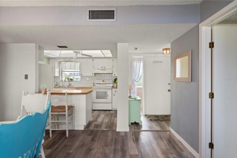 Copropriété à vendre à Punta Gorda, Floride: 2 chambres, 103.49 m2 № 2102572 - photo 6
