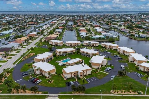 Copropriété à vendre à Punta Gorda, Floride: 2 chambres, 103.49 m2 № 2102572 - photo 1