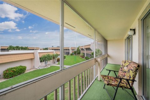 Copropriété à vendre à Punta Gorda, Floride: 2 chambres, 103.49 m2 № 2102572 - photo 18