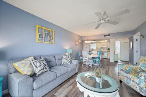 Copropriété à vendre à Punta Gorda, Floride: 2 chambres, 103.49 m2 № 2102572 - photo 15