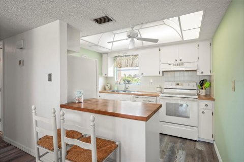 Copropriété à vendre à Punta Gorda, Floride: 2 chambres, 103.49 m2 № 2102572 - photo 7