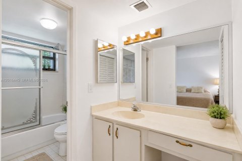 Купить кондоминиум в Майами, Флорида 2 спальни, 140.38м2, № 2190340 - фото 13