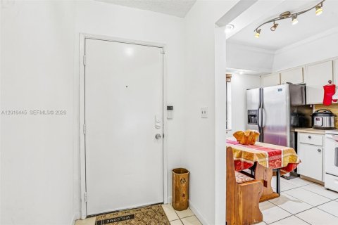 Купить кондоминиум в Майами, Флорида 2 спальни, 140.38м2, № 2190340 - фото 25