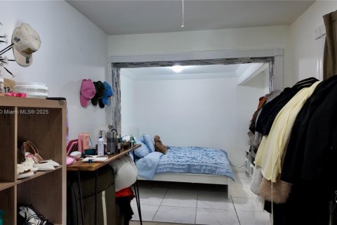 Commercial property in Miami, Florida 284.19 sq.m. № 1979149 - photo 14