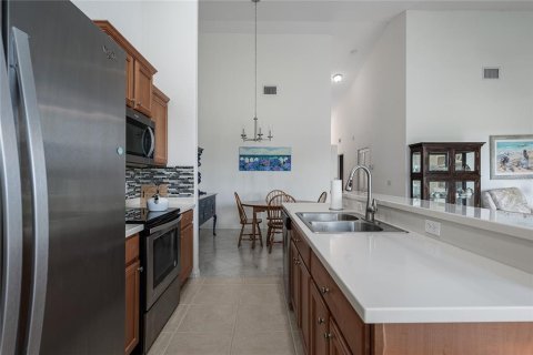 Condo in Bradenton, Florida, 2 bedrooms  № 1910613 - photo 10
