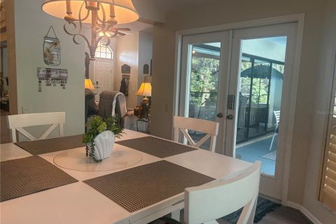 House in Valrico, Florida 3 bedrooms, 197.7 sq.m. № 1908693 - photo 8