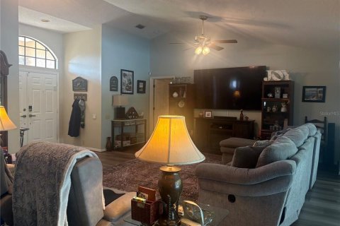 House in Valrico, Florida 3 bedrooms, 197.7 sq.m. № 1908693 - photo 4