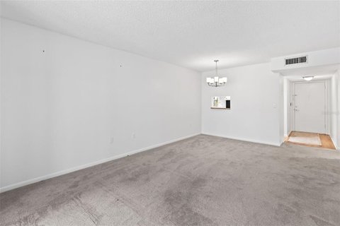 Condo in Ormond Beach, Florida, 1 bedroom  № 1803727 - photo 9