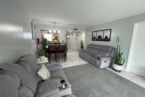 Condominio en venta en Sunrise, Florida, 2 dormitorios, 78.97 m2 № 2261188 - foto 4
