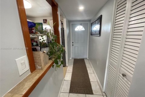 Condominio en venta en Sunrise, Florida, 2 dormitorios, 78.97 m2 № 2261188 - foto 16