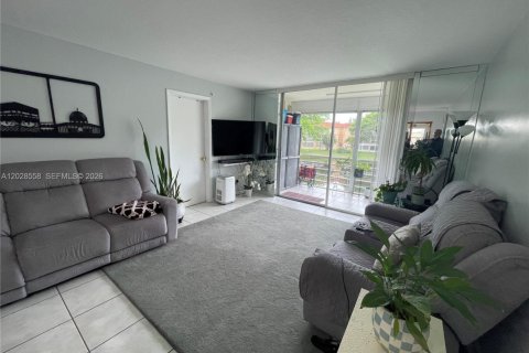 Condominio en venta en Sunrise, Florida, 2 dormitorios, 78.97 m2 № 2261188 - foto 10