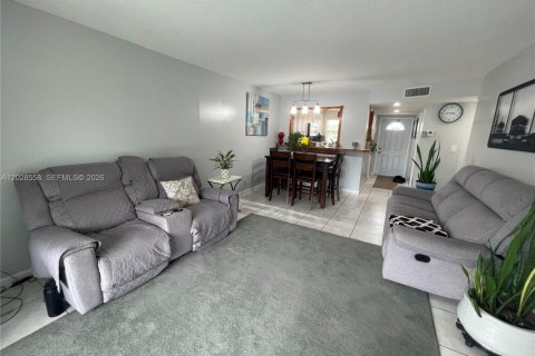 Condominio en venta en Sunrise, Florida, 2 dormitorios, 78.97 m2 № 2261188 - foto 17