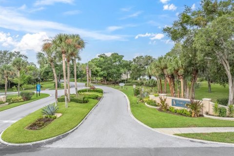 House in Tarpon Springs, Florida 3 bedrooms, 179.86 sq.m. № 2267227 - photo 3