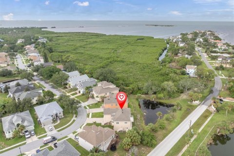 House in Tarpon Springs, Florida 3 bedrooms, 179.86 sq.m. № 2267227 - photo 6