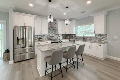 House in Tarpon Springs, Florida 3 bedrooms, 179.86 sq.m. № 2267227 - photo 10